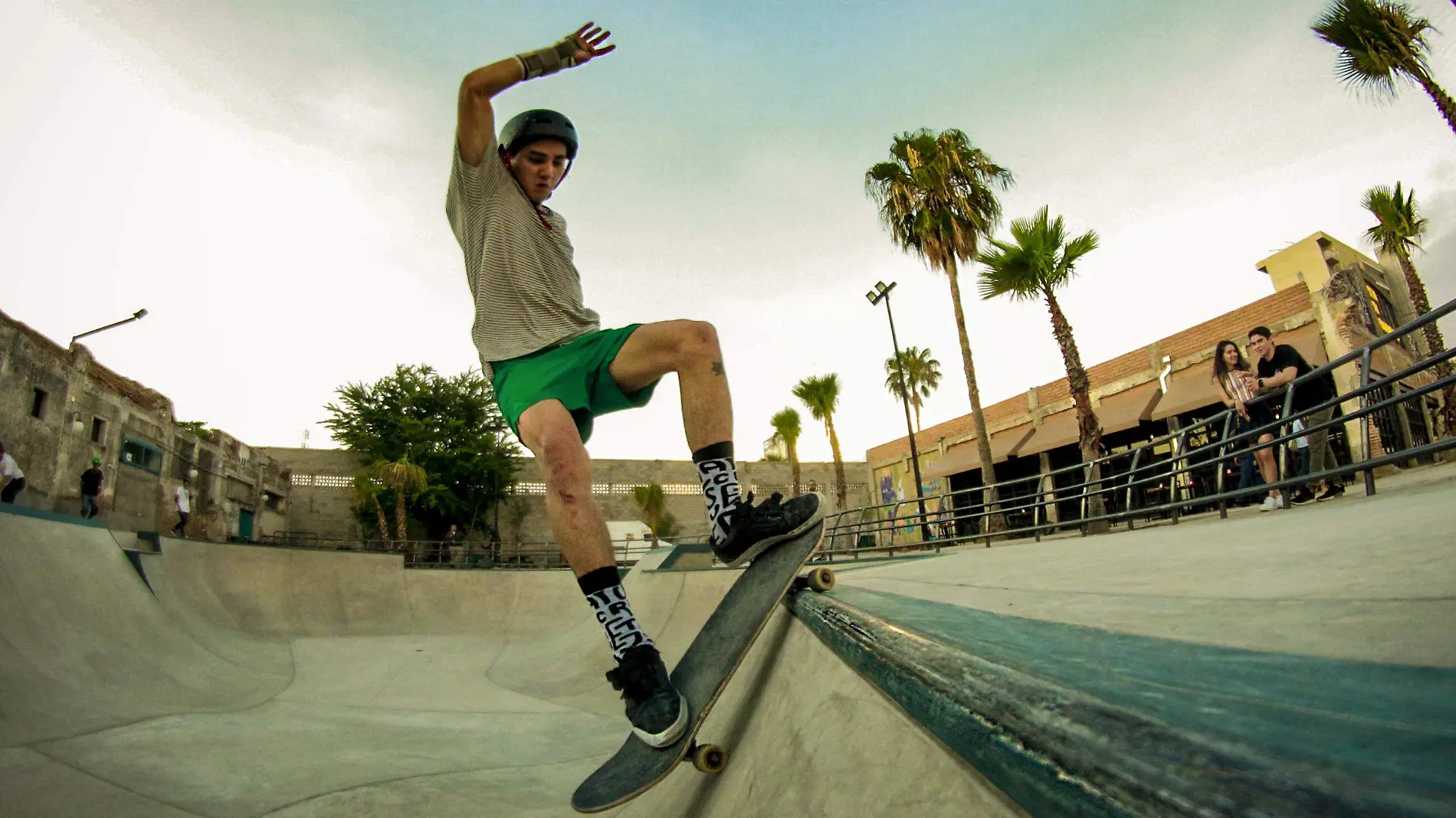 Patinador Kevin Fuentes     (Cortesía Juan Moreno)